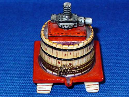 GRAPE WINE PRESS